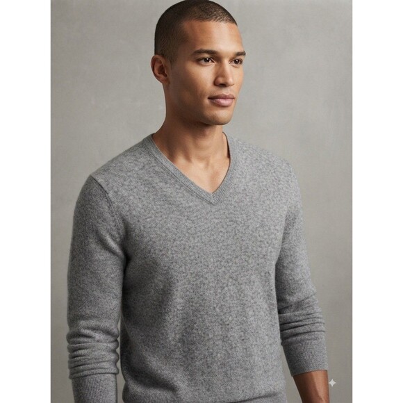 Club Room Other - Club Room Men's 100% Cashmere V-Neck Sweater  Gray Size Large (Flawed)  Luxury